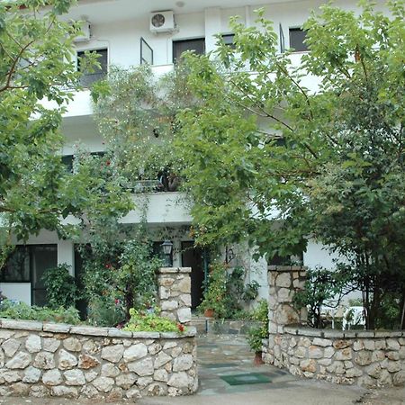 Yasemi Rooms Vaszilikí Kültér fotó