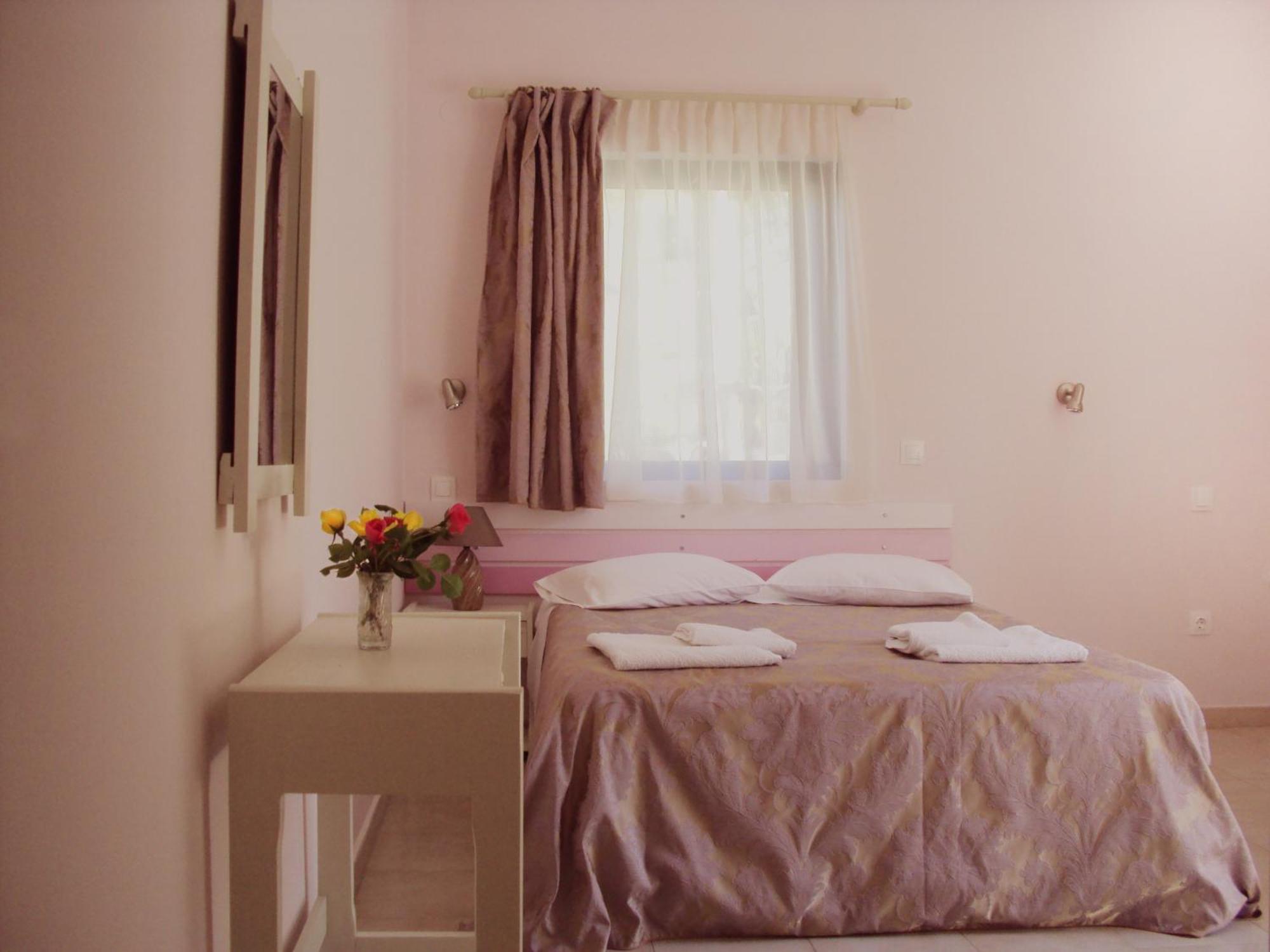 Yasemi Rooms Vaszilikí Kültér fotó