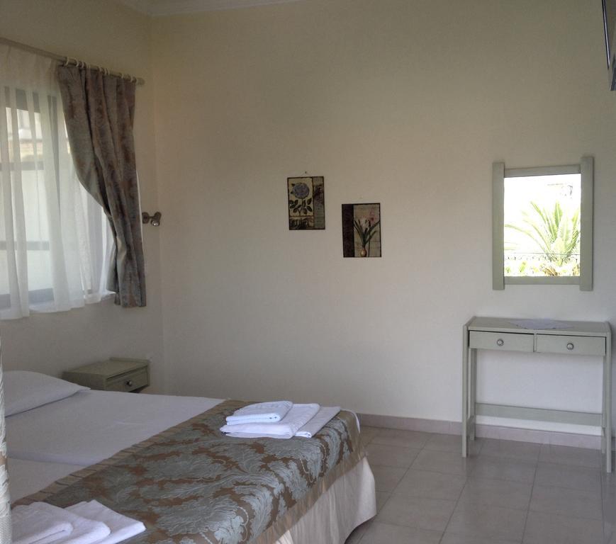 Yasemi Rooms Vaszilikí Kültér fotó